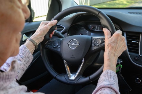 Ältere Autofahrer bei Unfällen häufiger Hauptverursachende