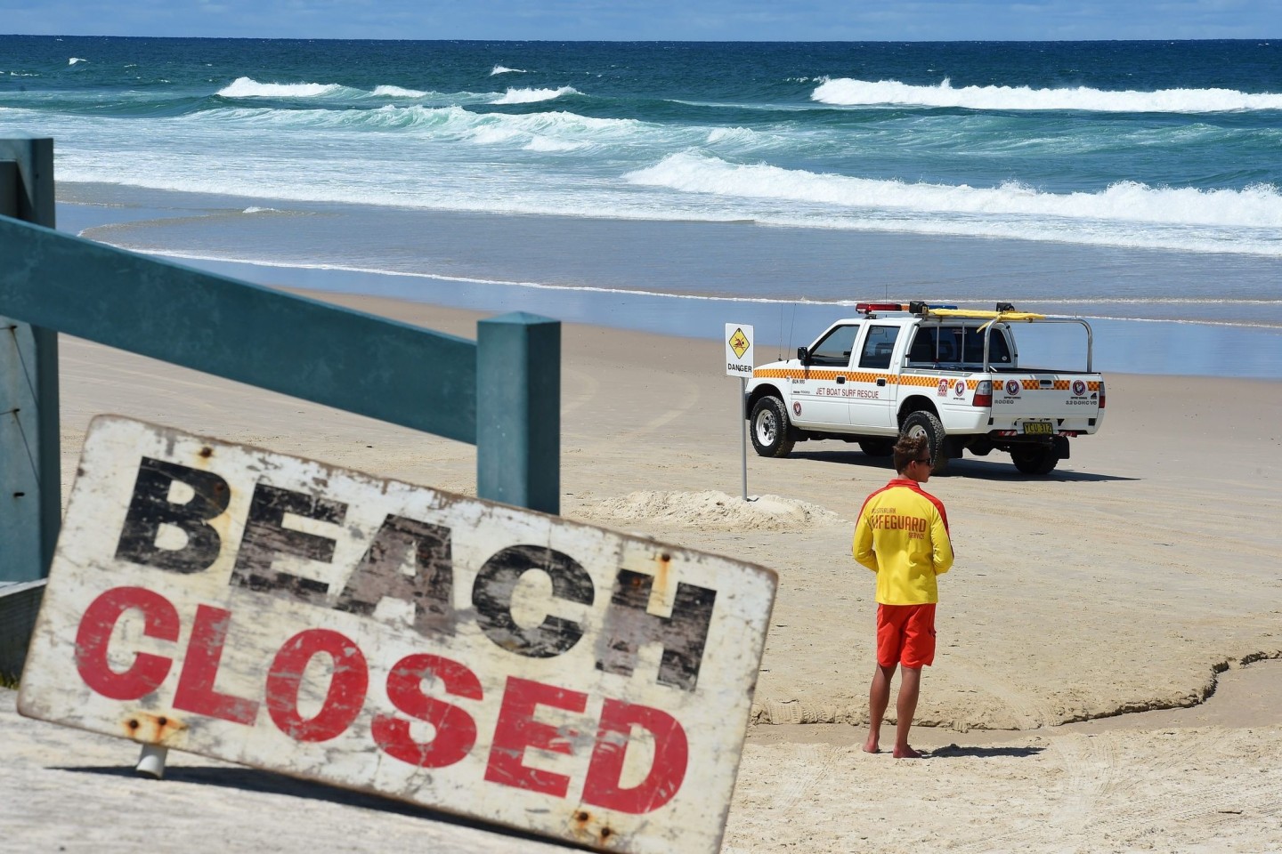 Nachdem ein Junge von einem Hai gebissen wurde, sind mehrere Strände an der Westküste Australiens geschlossen worden (Archivbild).