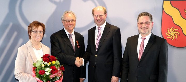 Dieter Günnewig mit dem Bundesverdienstkreuz ausgezeichnet