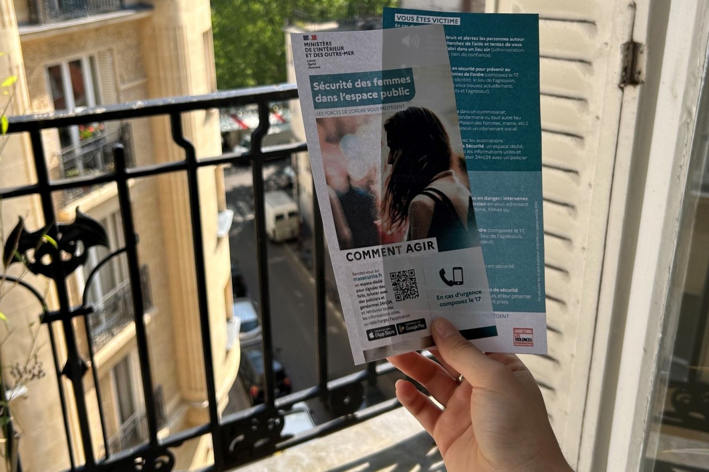Die Flyer mit Verhaltenstipps für Frauen gegen sexuelle Belästigung im öffentlichen Raum sorgen in Frankreich für Wirbel.