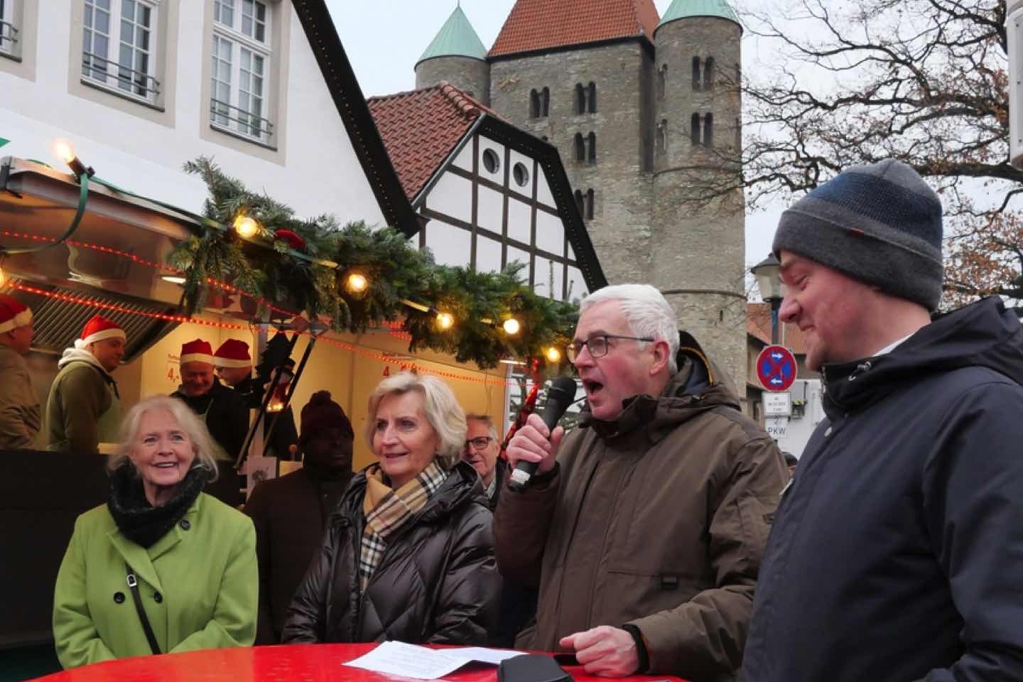 Freckenhorster Weihnachtsmarkt,Freckenhorst,Weihnachtsmarkt,Christian Murrenhoff, Peter Horstmann,Warendorf,Glühwein,