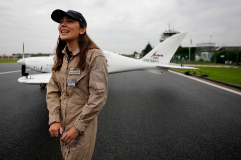 Junge Pilotin Zara Rutherford kämpft gegen schlechte Sicht