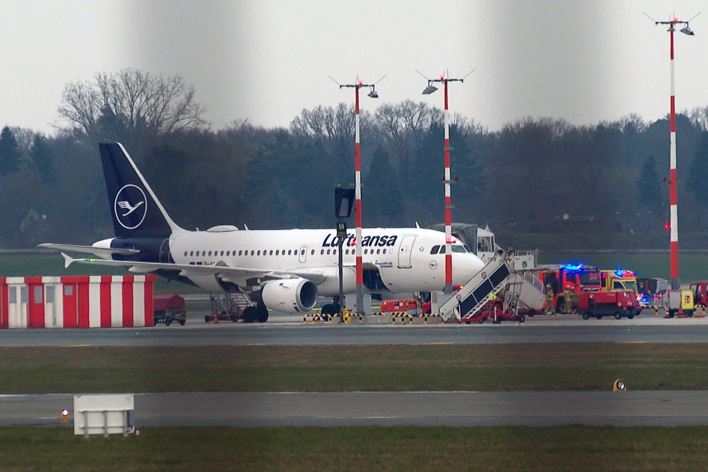 Die Maschine der Lufthansa auf dem Weg nach Göteborg musste aufgrund einer rauchenden Kaffeemaschine ihre Reise in Hamburg beenden.