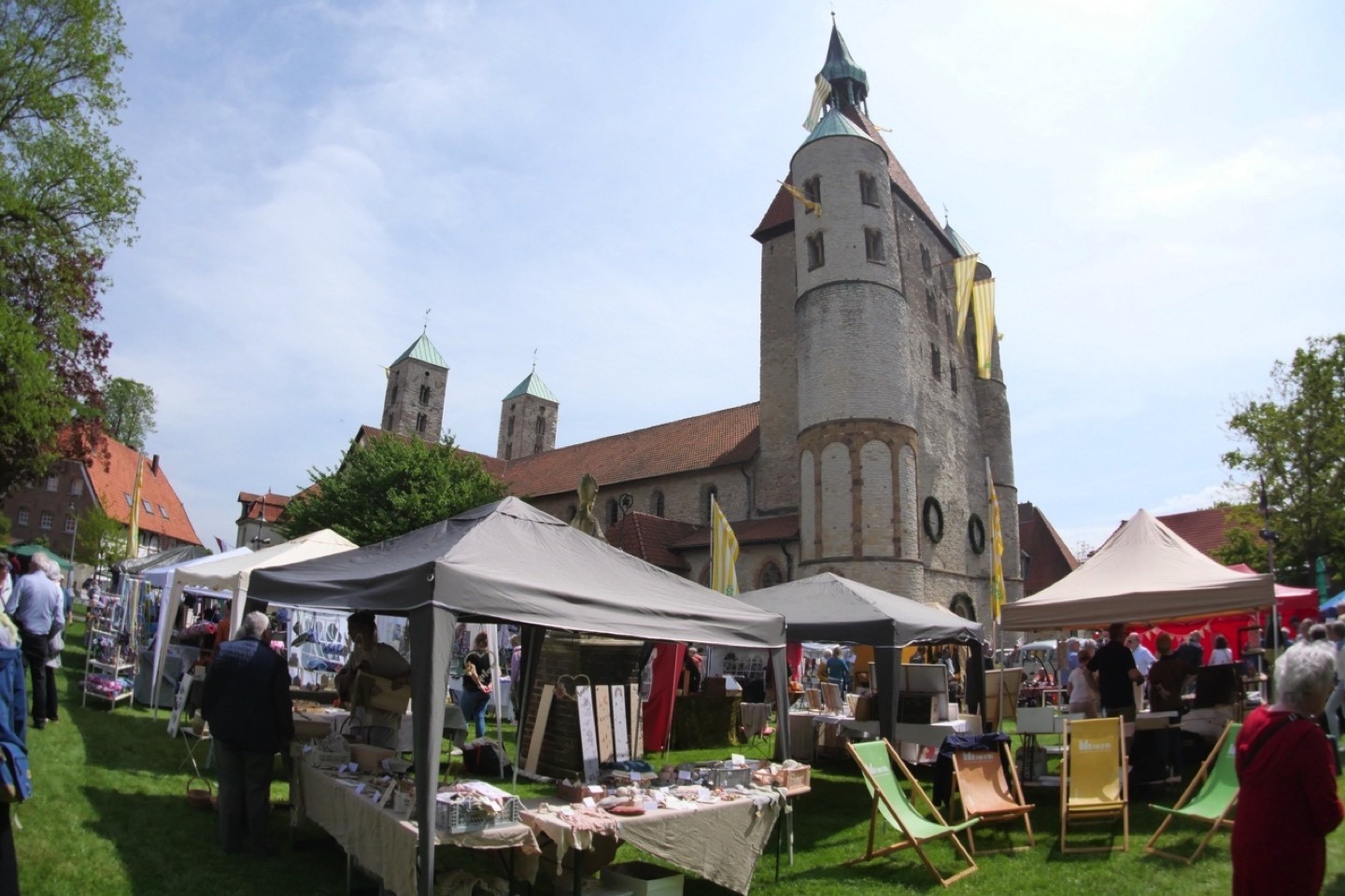 Krüßing,Freckenhorst,Heimatfest,Prozession,Kirche,Kunst,Trödel,Flohmarkt,Kulinaria,Dr. Georg Bätzing,Bischof von Limburg,