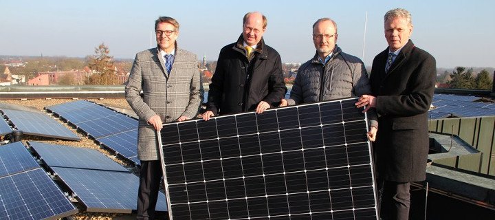 Photovoltaik-Anlage erzeugt umweltfreundlichen Strom fürs Kreishaus
