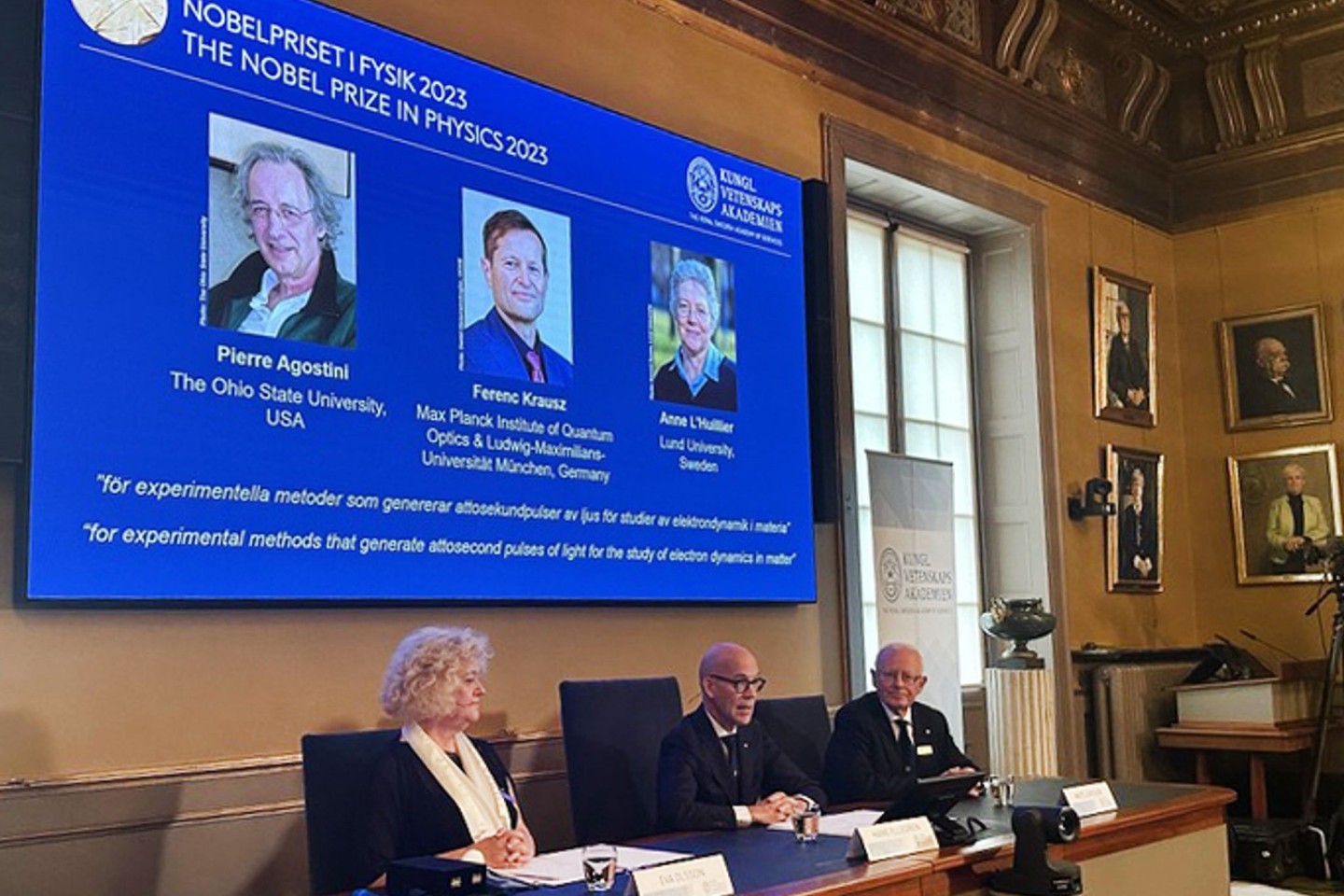 Der Nobelpreis für Physik geht an Pierre Agostini, Ferenc Krausz und Anne L'Huillier.