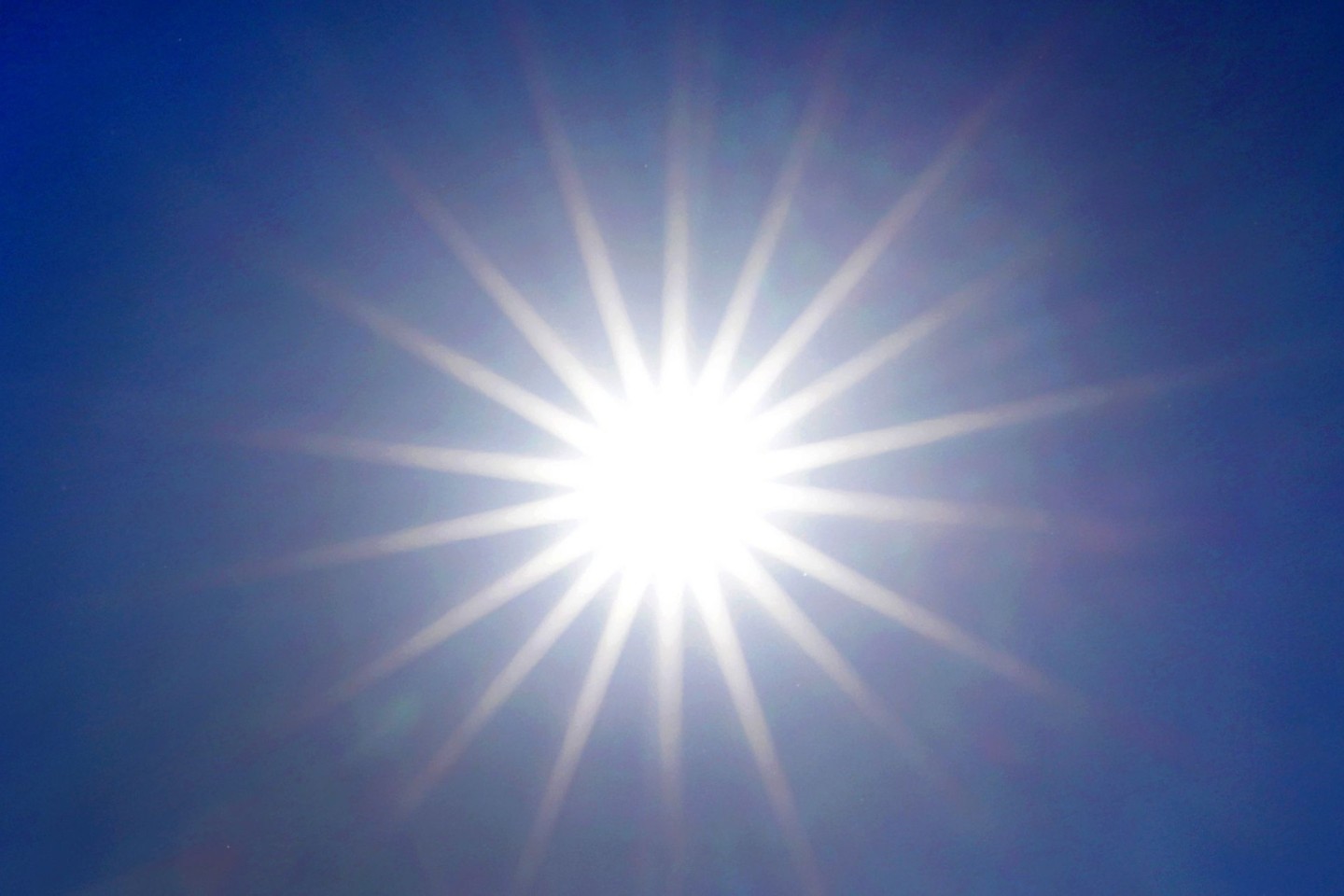 Im Juni, Juli und August zählte der Deutsche Wetterdienst bundesweit fast 820 Sonnenstunden - Rekord!